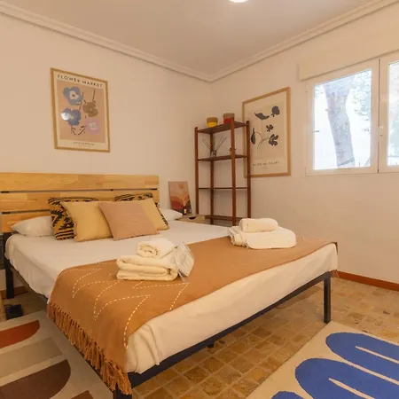 Sunny Near Alicante, Own Pool & Playground! Chalet