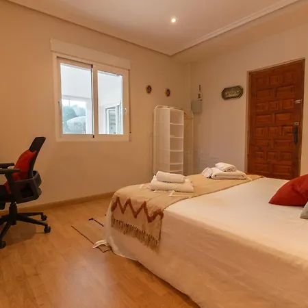 Chalet Sunny Near Alicante, Own Pool & Playground! *