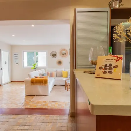 Sunny Near Alicante, Own Pool & Playground! Chalet